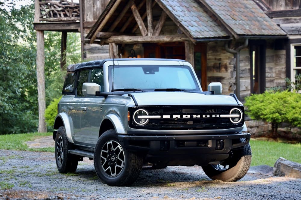 A parked silver 2021 Ford Bronco