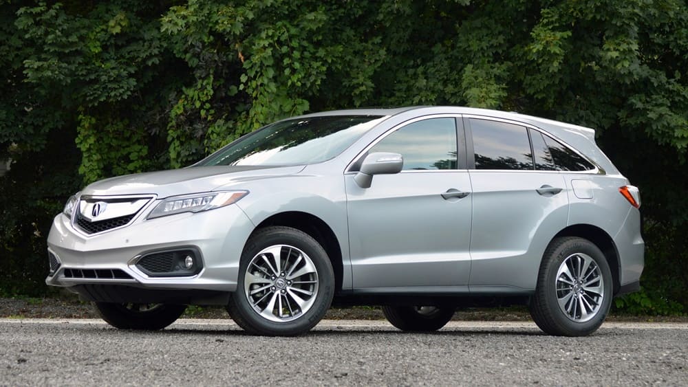 A parked silver 2017 Acura RDX